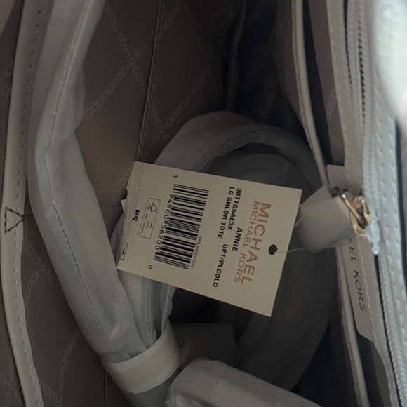 Michael Kors bag - Picture 2 of 3